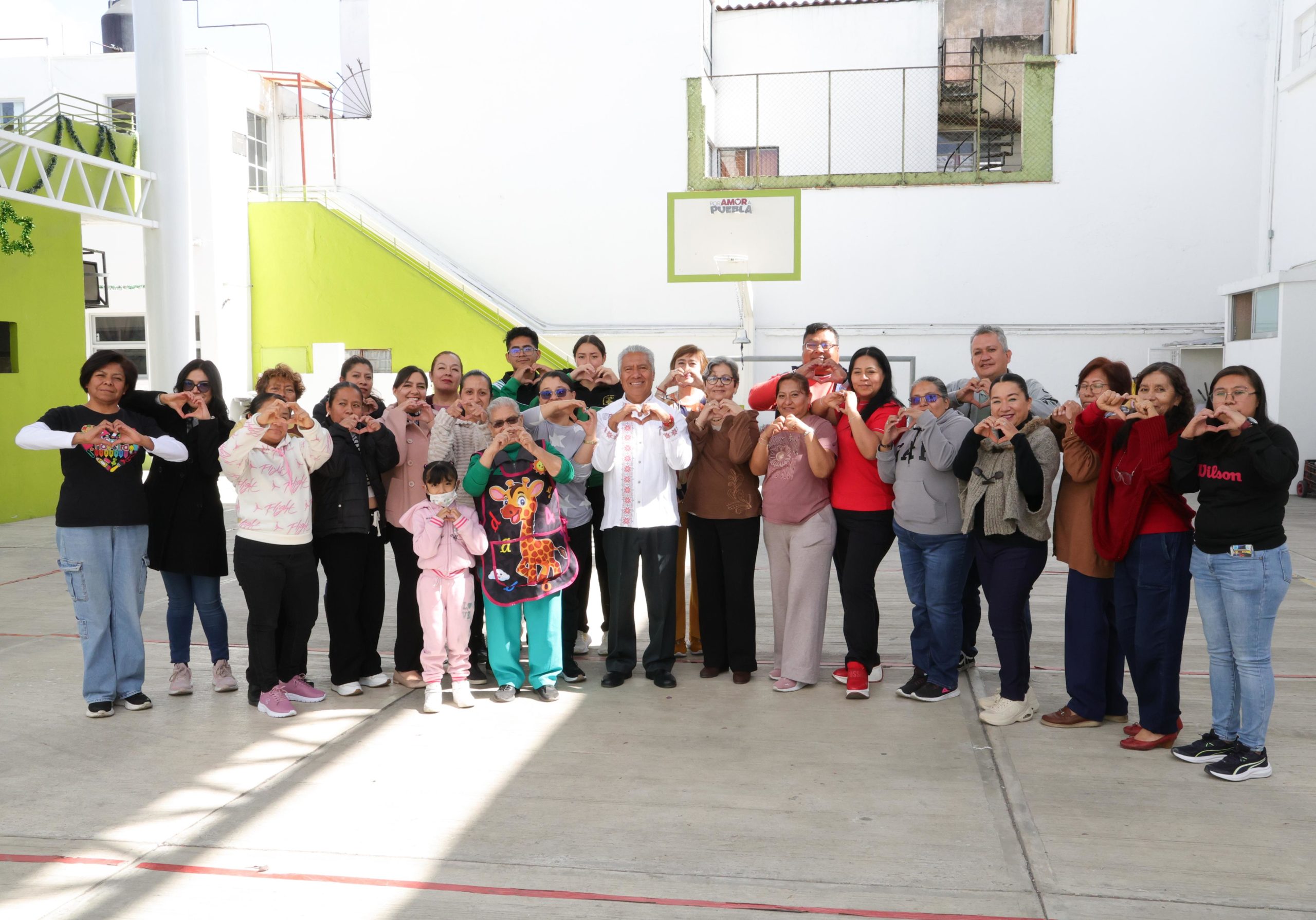 Participan más de 10 mil escuelas en análisis de actividades académicas