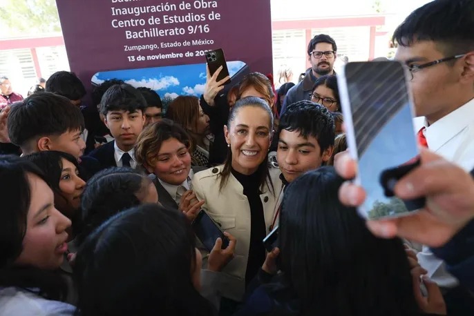 Centro de Estudios de Bachillerato 9/16
