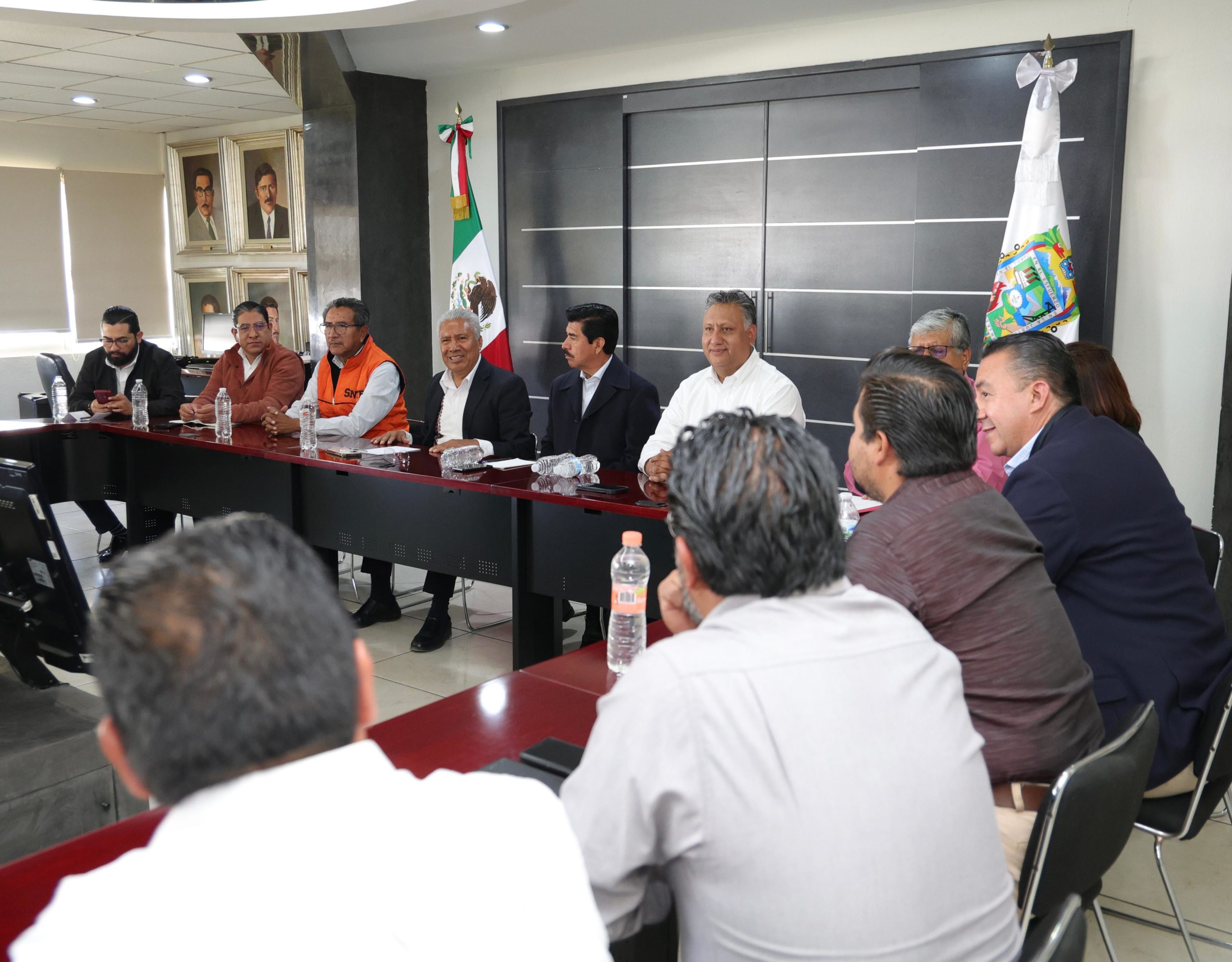 Gobierno de Puebla y SNTE acuerdan segunda mesa de diálogo con agremiados