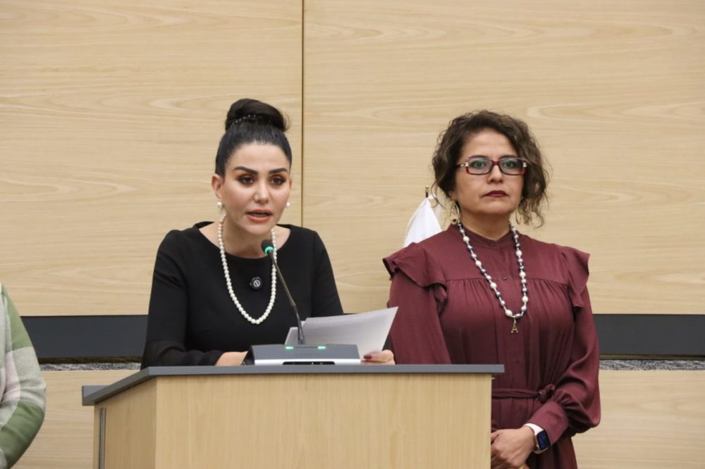 nayeli-salvatori-azucena-rosas