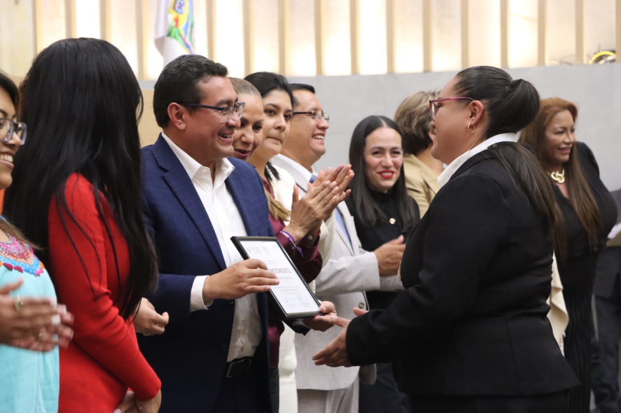 Entrega Congreso de Puebla Medalla Ángeles Espinosa Yglesias 2025
