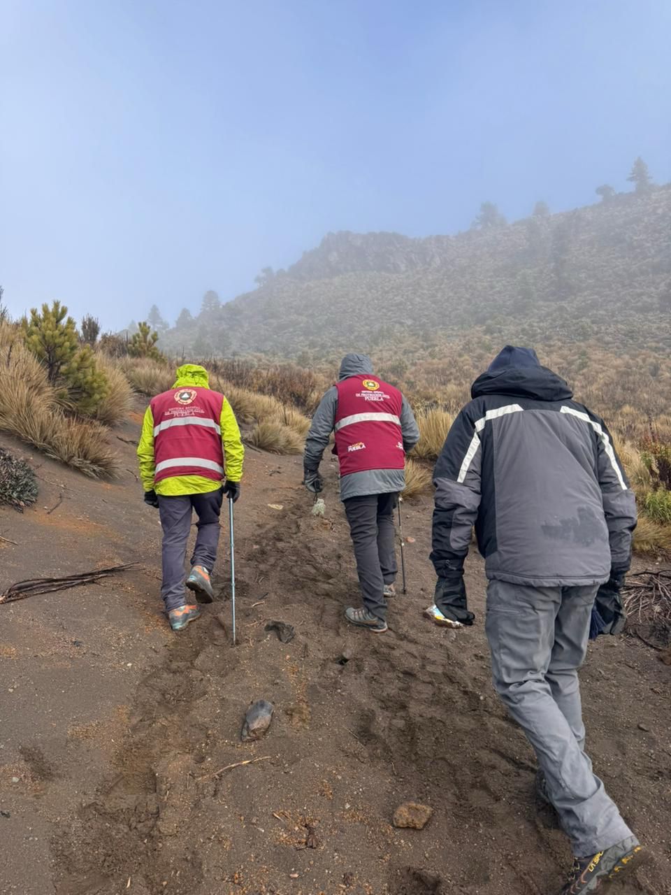 Gobierno de Puebla coordina rescate de alpinistas extraviados en el Citlaltépetl