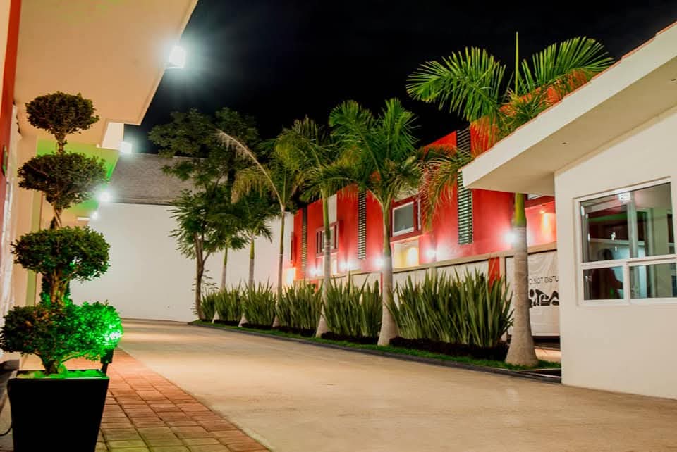 Detienen a maestro en Tehuacán por ingresar a motel con menor de edad