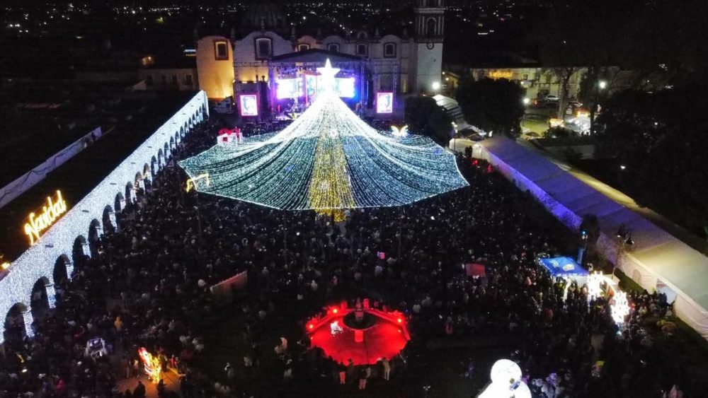 sp-cholula-encendido-arbol-mega-posada