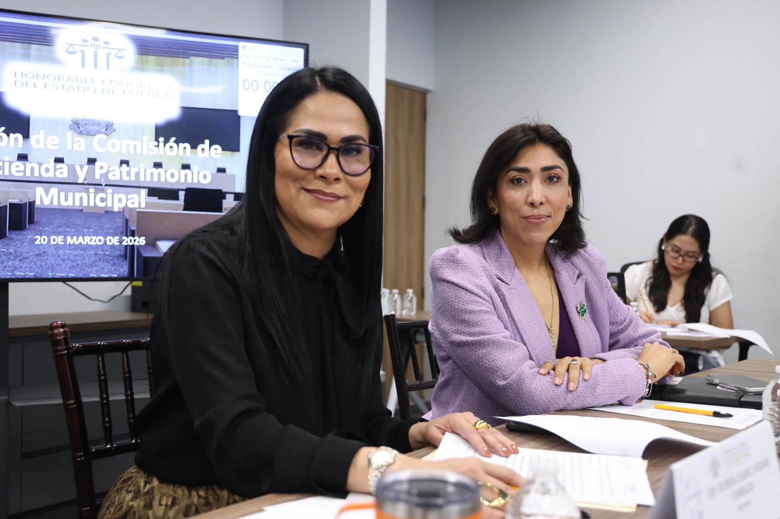 Comparecen titulares de SOAPAP y Agua de Puebla en Comisión del Congreso