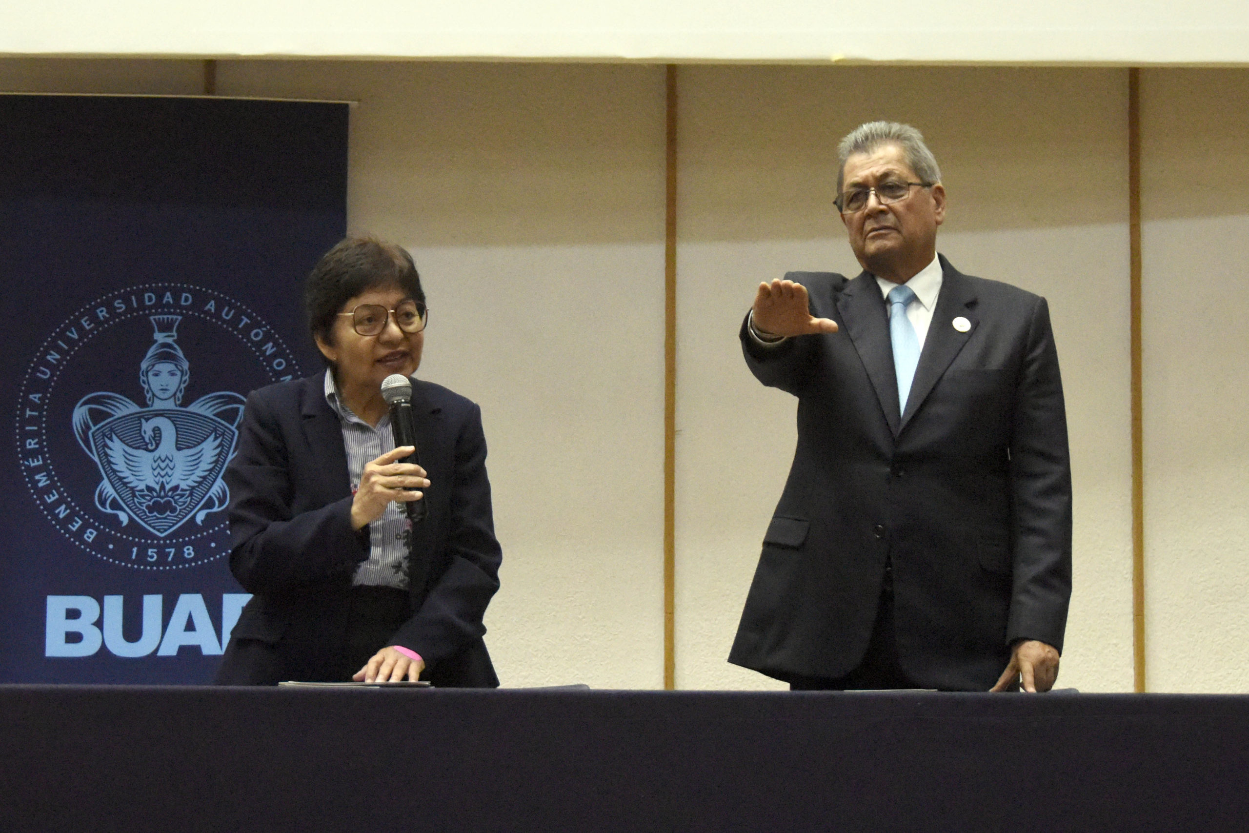 Reconoce Lilia Cedillo calidad académica de la Facultad de Derecho de la BUAP