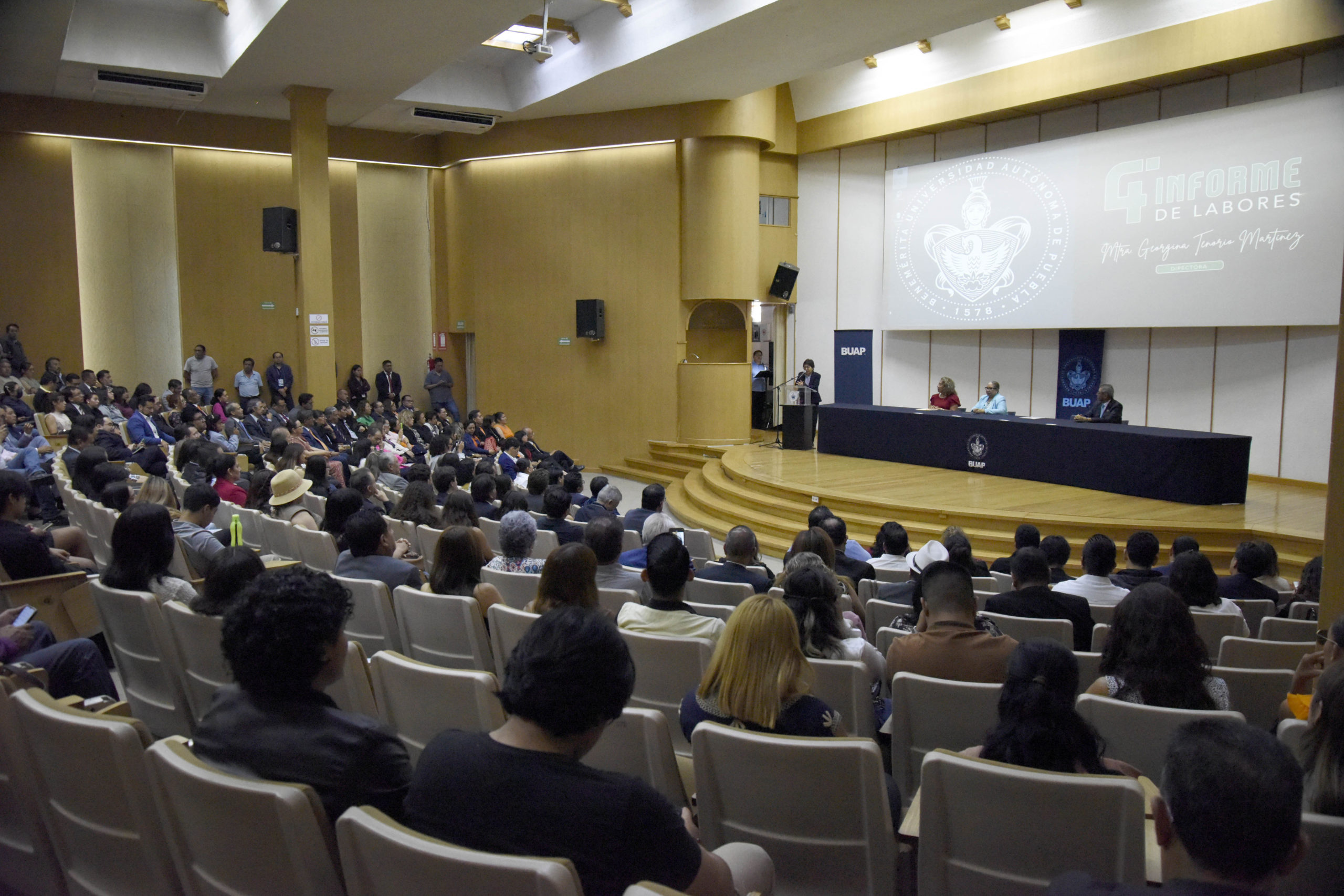 Reconoce Lilia Cedillo calidad académica de la Facultad de Derecho de la BUAP