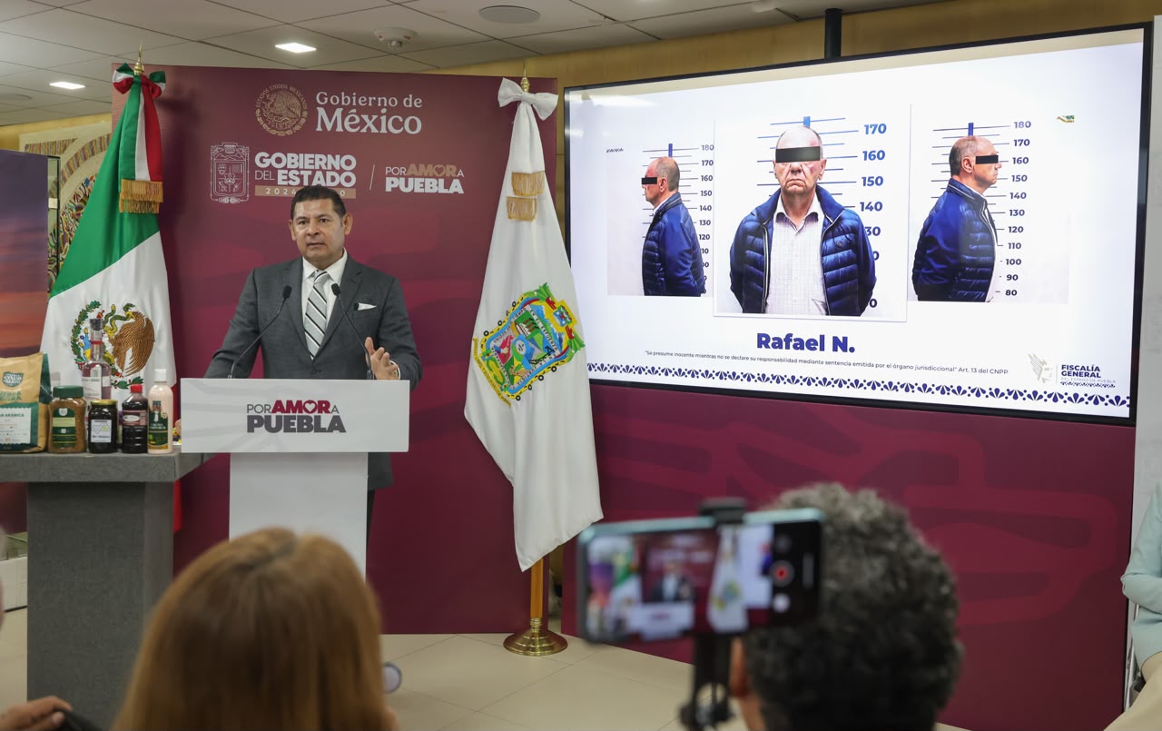 Alejandro Armenta, gobernador de Puebla
