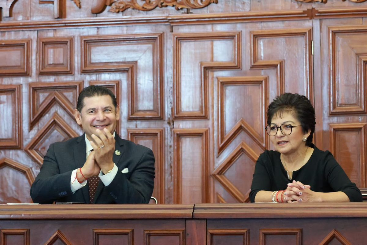 Alejandro Armenta Mier, gobernador del estado de Puebla, y Lilia Cedillo Ramírez, rectora de la BUAP. Foto: Especial