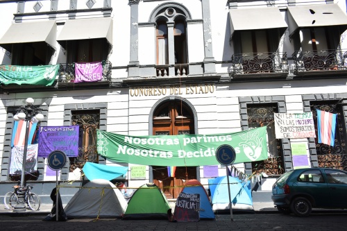 El engaño se llama Claudia y Biestro, la verdad, el aborto