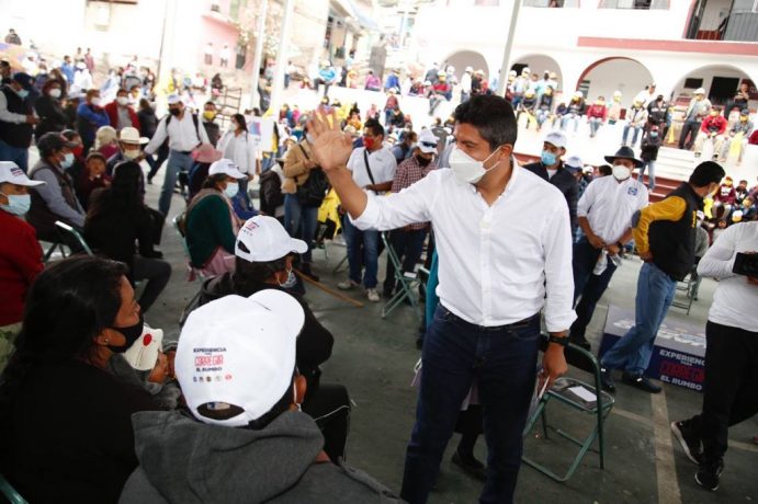 ¿Debe acudir Eduardo Rivera Pérez al debate?