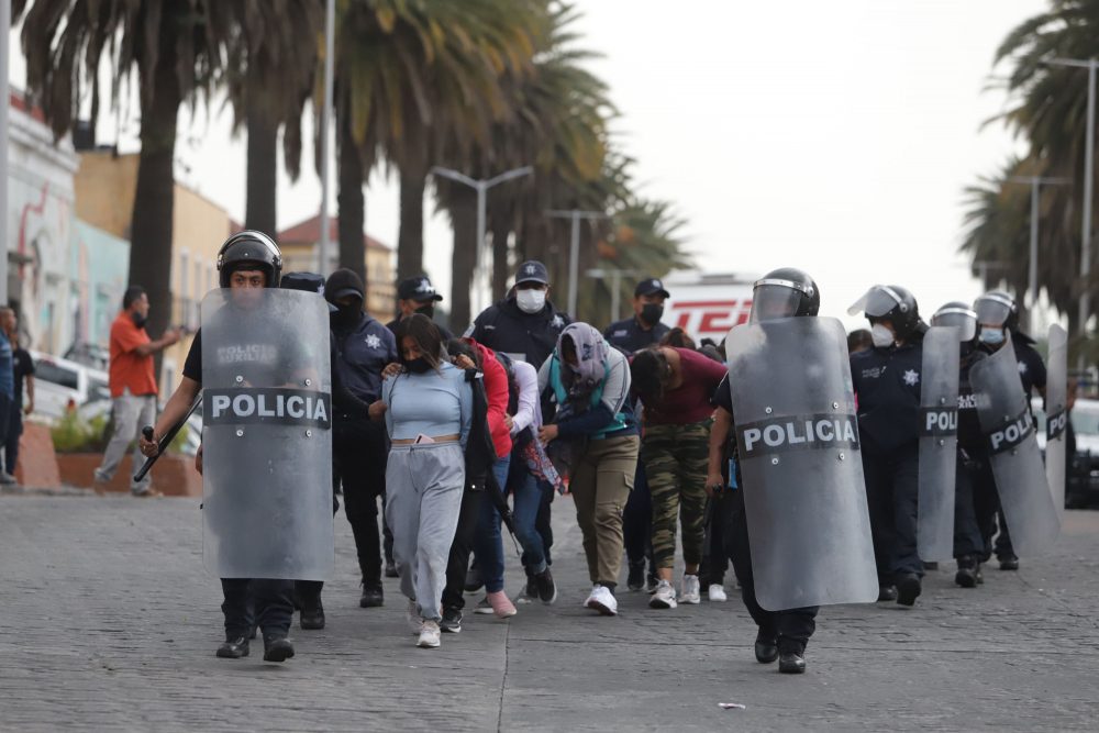 Las Escuelas Normales, tomadas por agitadores