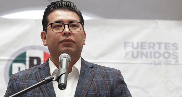 Pronto Néstor Camarillo estará a las órdenes de Barbosa y lejos de Lalo Rivera