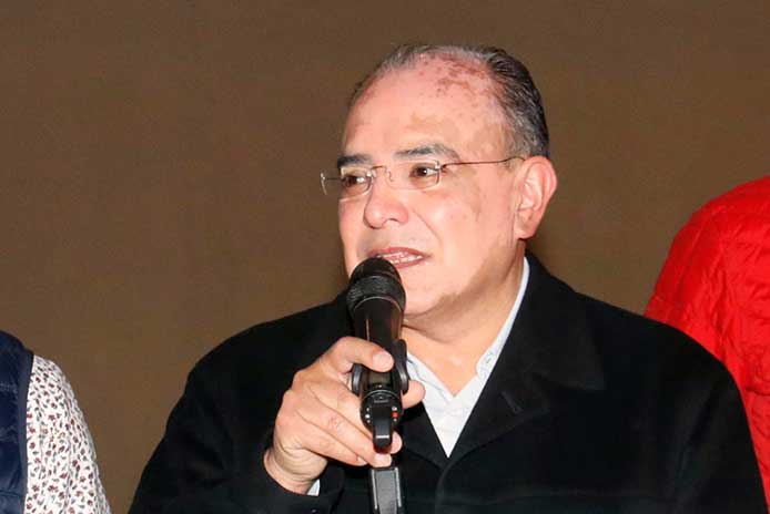 Márquez alcalde de Zacatlán y va, al 24