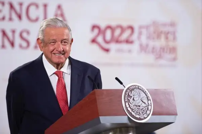 Insiste AMLO en controlar INE y TEPJF