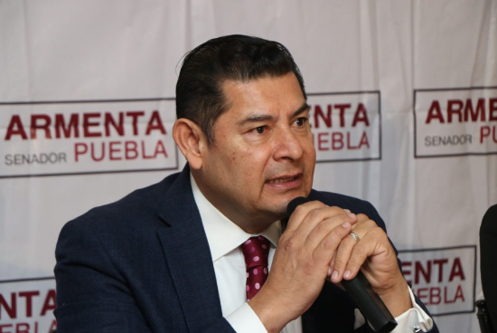 Van parejos Mier, Armenta, Lalo, Tigre y Riestra