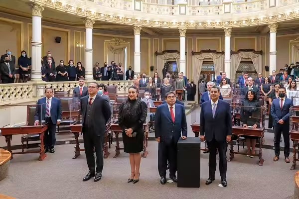 Experto parlamentario, Barbosa reconoce al Congreso