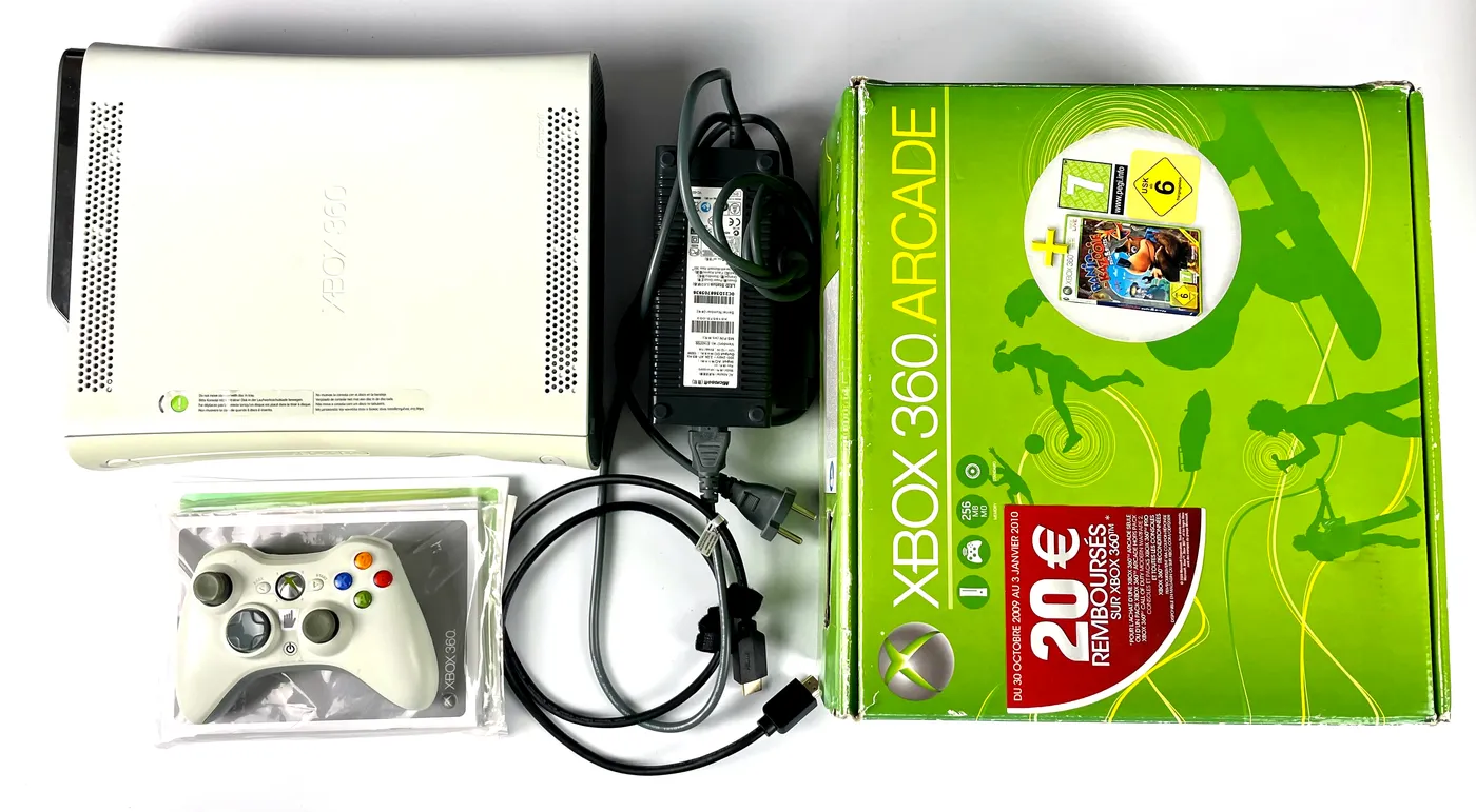Xbox 360 14GB Console Complete