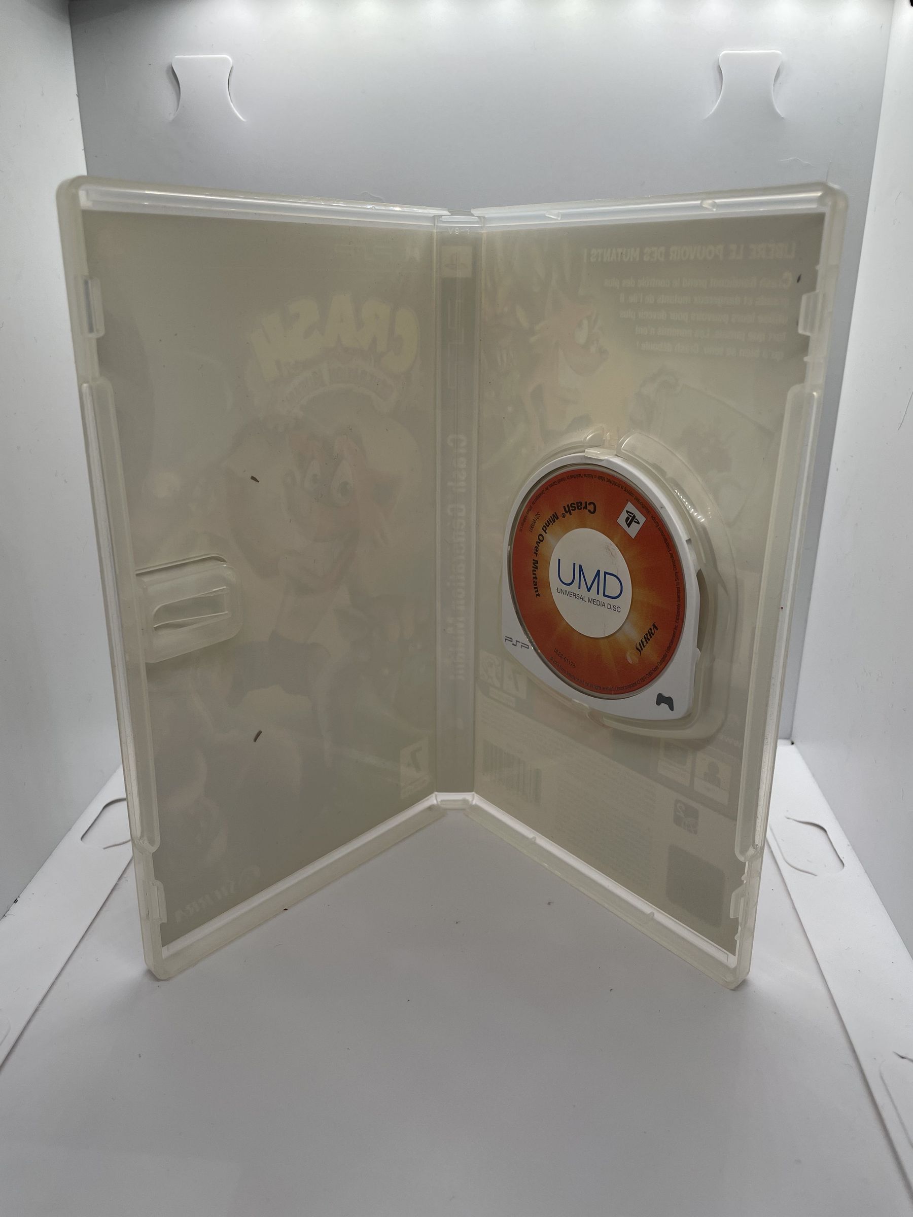 Crash Mind Over Mutant PSP (FR)