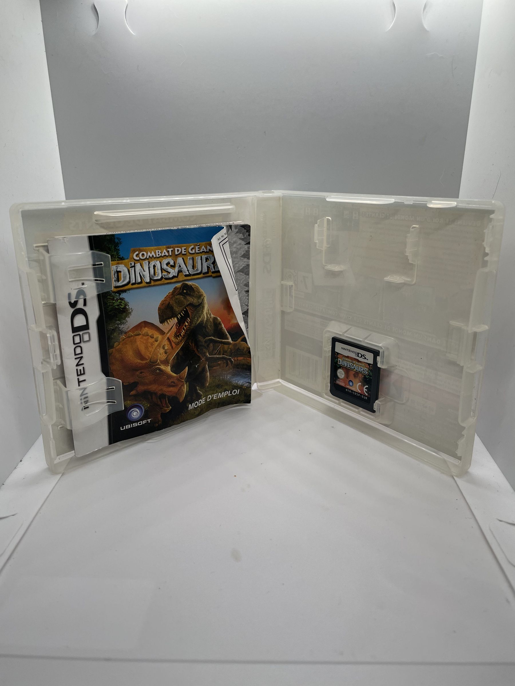 Combat of Giants - Dinosaurs DS