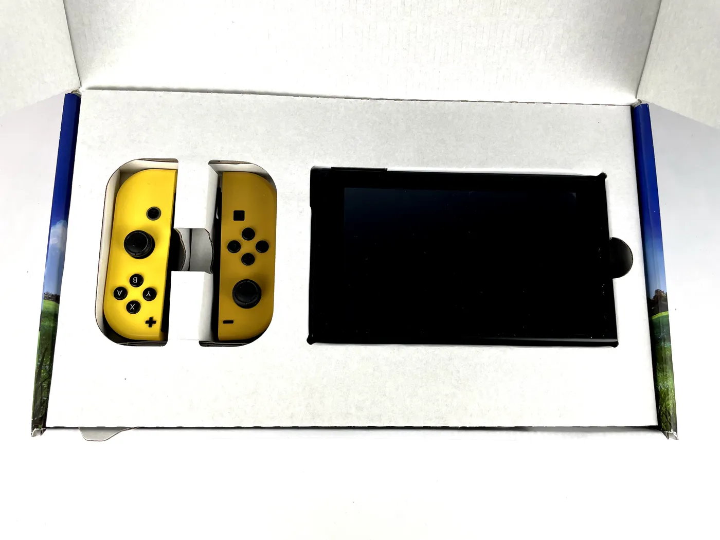 Nintendo Switch Let's Go Pikachu Edition Console Complete