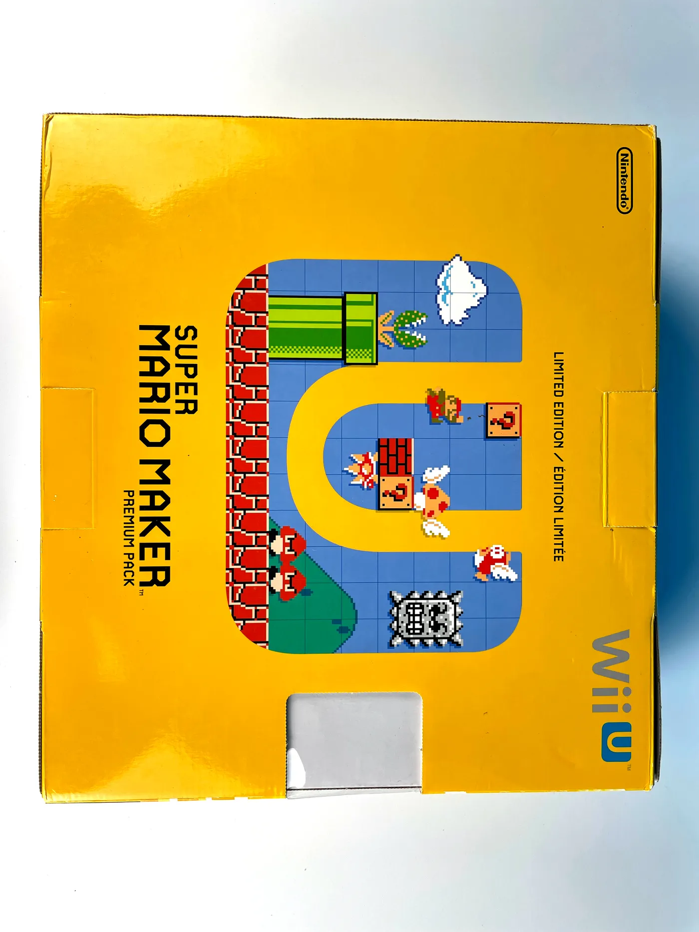 Nintendo Wii U Super Mario Maker Pack console