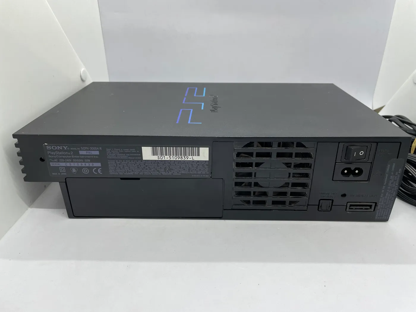 PlayStation 2 SCPH-30004 R Console Set - PlayStation 2 PlayStation 2 SCPH-30004 R Console Set - PlayStation 2