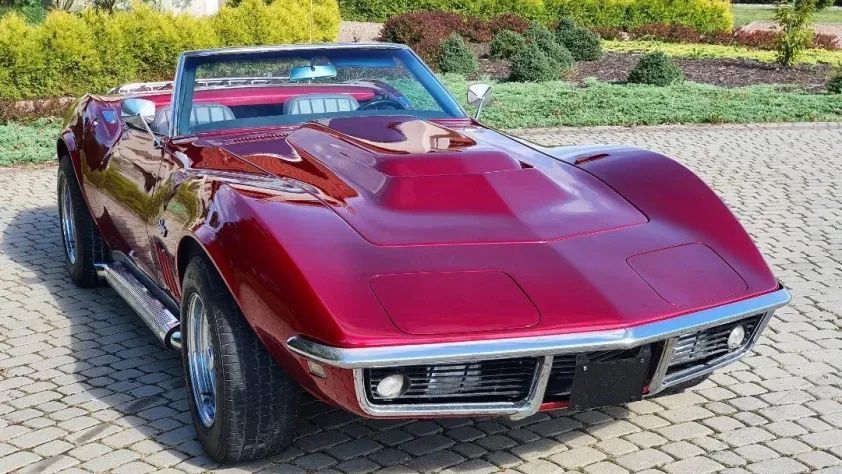 undefined Corvette C3 Cabrio
