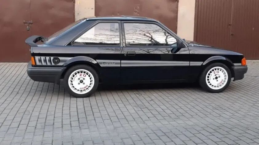 undefined Escort Avus