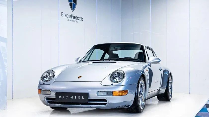 undefined 911 Carrera 993