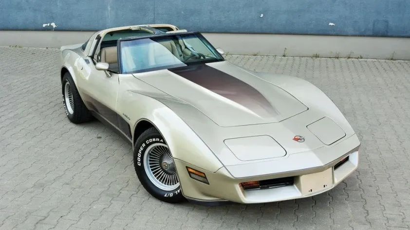 undefined Corvette C3 Targa