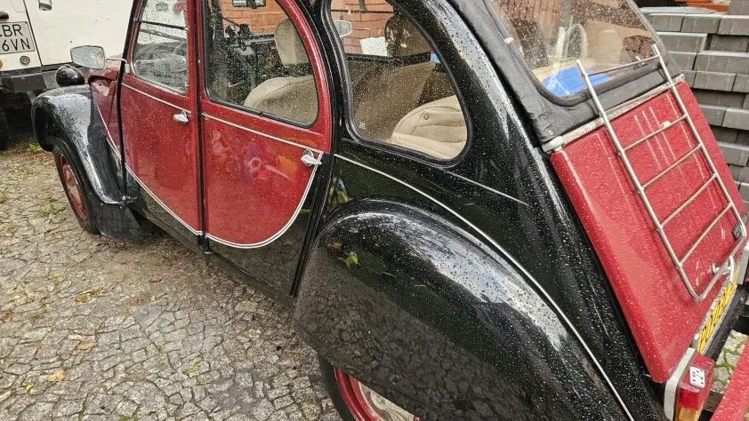 undefined 2CV 602