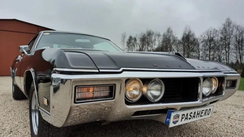 undefined Riviera 7.0 V8