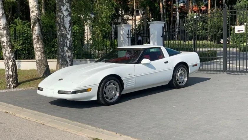 undefined Corvette C4 ZR1