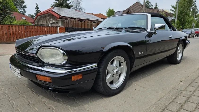 undefined XJS AJ16
