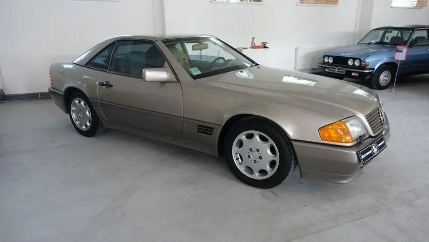 undefined SL 300 W129