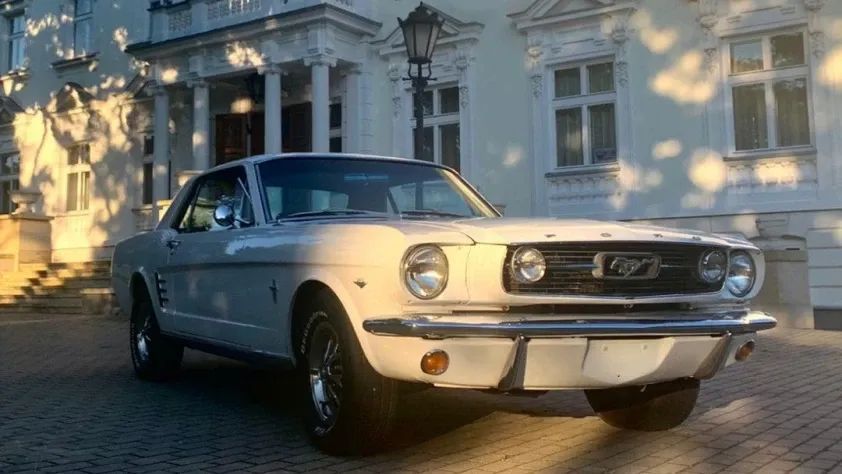 undefined Mustang GT