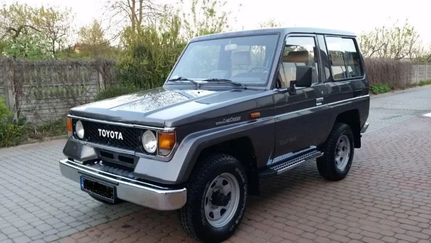 undefined Land Cruiser LJ70