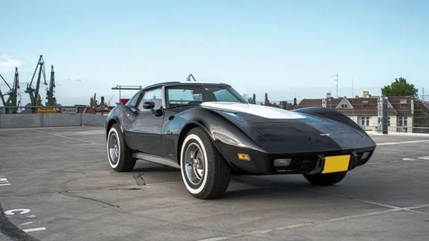 undefined Corvette C3 Stingray