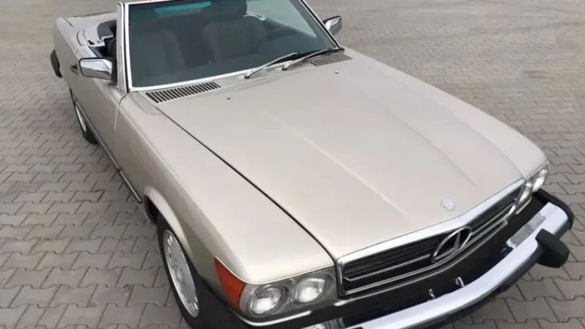 undefined SL 560 R107