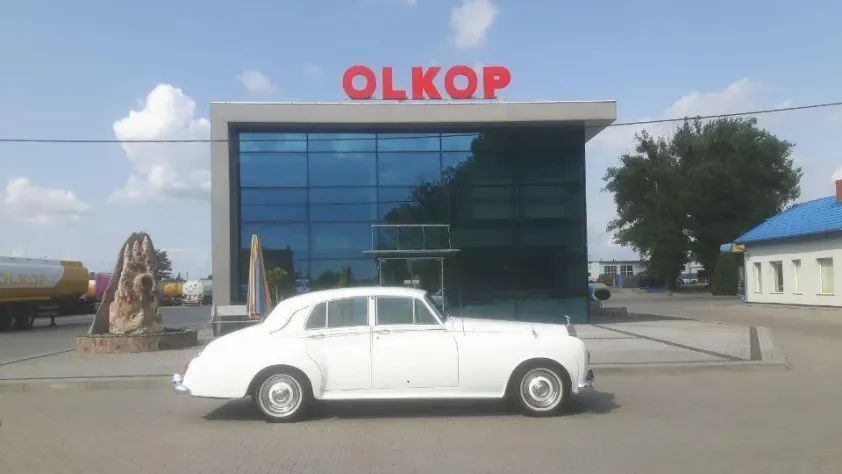 undefined Silver Cloud