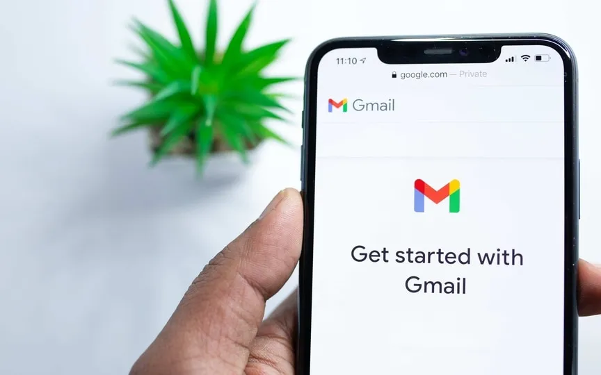 Gmail's new emoji reactions feature will be rolling out soon to everyone. (Unsplash)