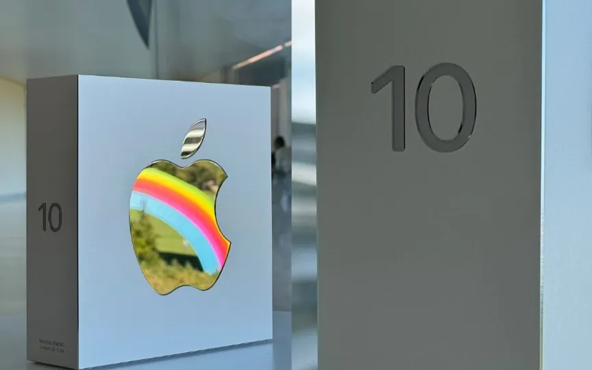 Apple rewards its employees with a special memento after they have completed 10 years of service along with a message from Apple CEO Tim Cook.