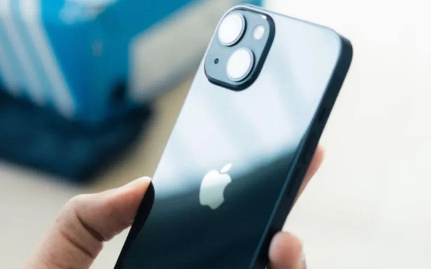 With all the discounts applied, the iPhone 13 128GB variant will cost you just Rs 41,999. Getting the iPhone 13 for around Rs 40,000 can certainly be considered a great deal.