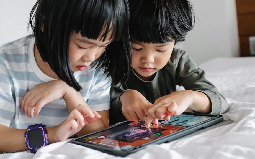 Check these top Children’s Day tech gift ideas including the Kindle. (Pexels)
