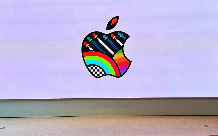 Apple is expected to launch its first foldable device in the coming years and the company seems willing to work slowly than launch a half-bakes product.