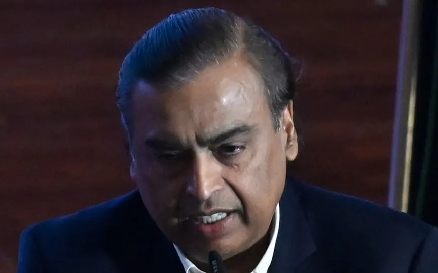 Reliance Industries is in the midst of transforming into a digital conglomerate by pushing into digital commerce under Chairman and MD Mukesh Ambani. (Hindustan Times)