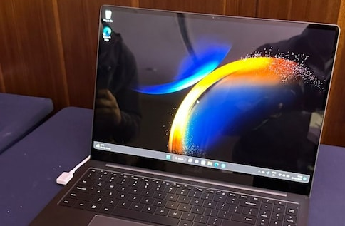 The Galaxy Book 3 series offers a Link to Windows / Microsoft Phone Link feature, which allows users to enjoy seamless phone-to-PC connectivity across operating systems.