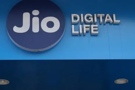 Hoping to pull more users to watch the IPL, Jio is offering 3GB data per day and special data add-on plans with up to 150 GB benefits