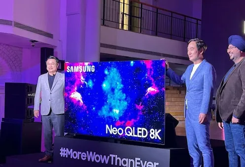 The Neo QLED 8K and 4K TV range can show up to 2,030 Pantone colours and over 100 skin tones. Additionally, the new range of Samsung Neo QLED TVs is equipped with a built-in IoT Hub.